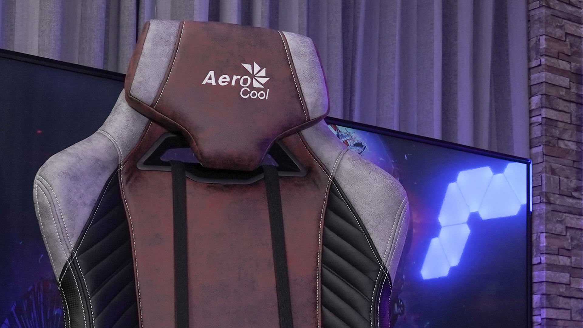 AeroCool BARON gaming chair red face tete