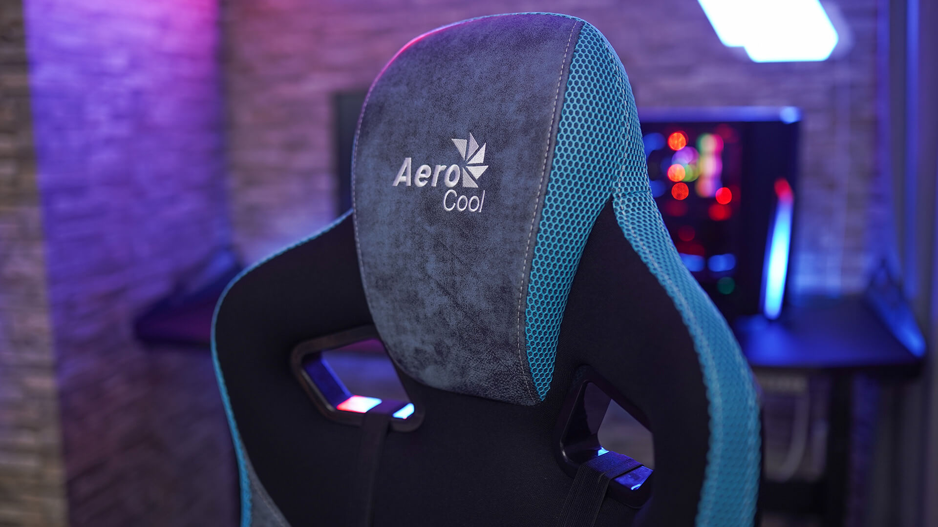 AeroCool COUNT Bleu gaming chair photo tissue