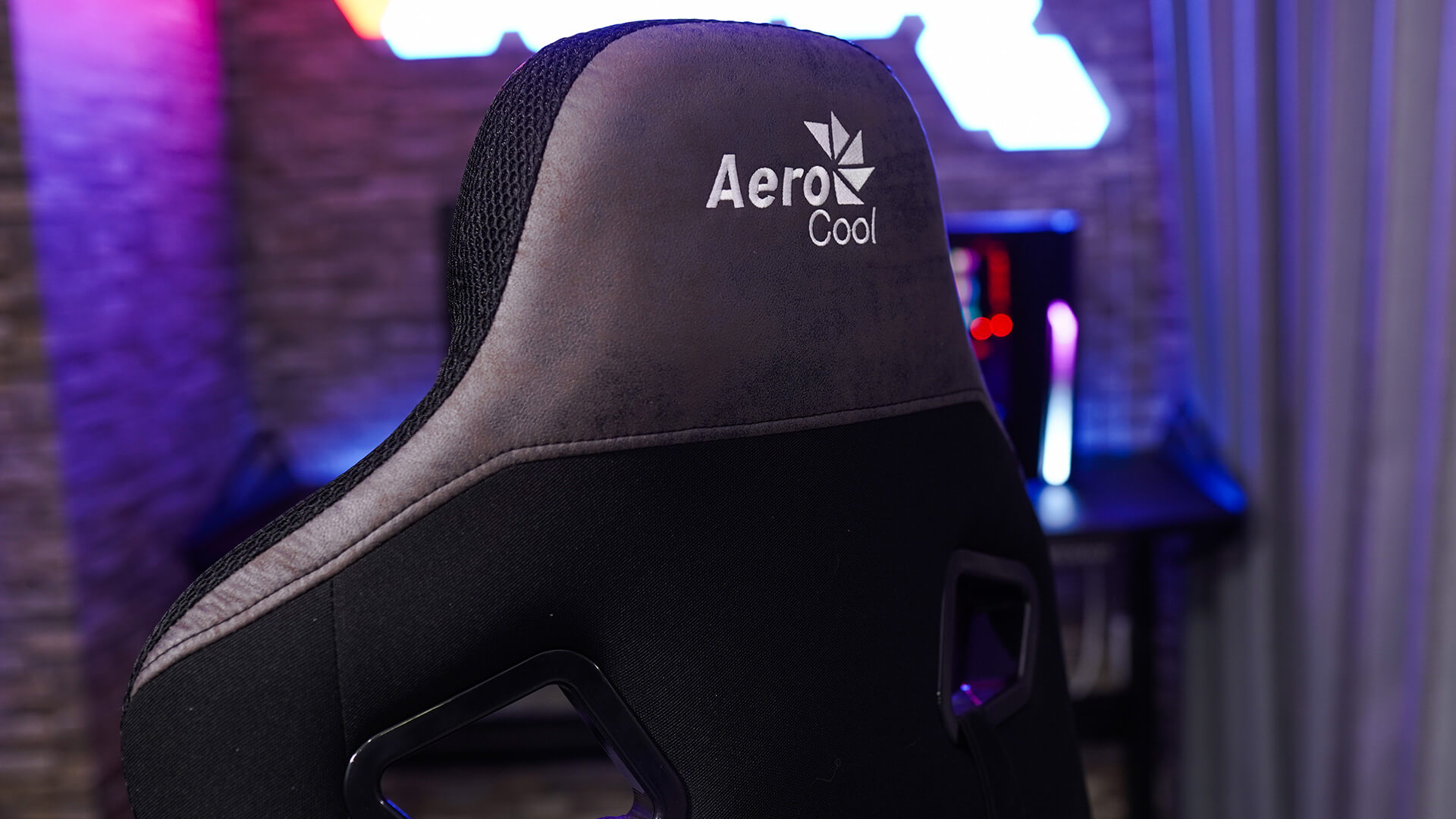 AeroCool COUNT Noir gaming chair face 5